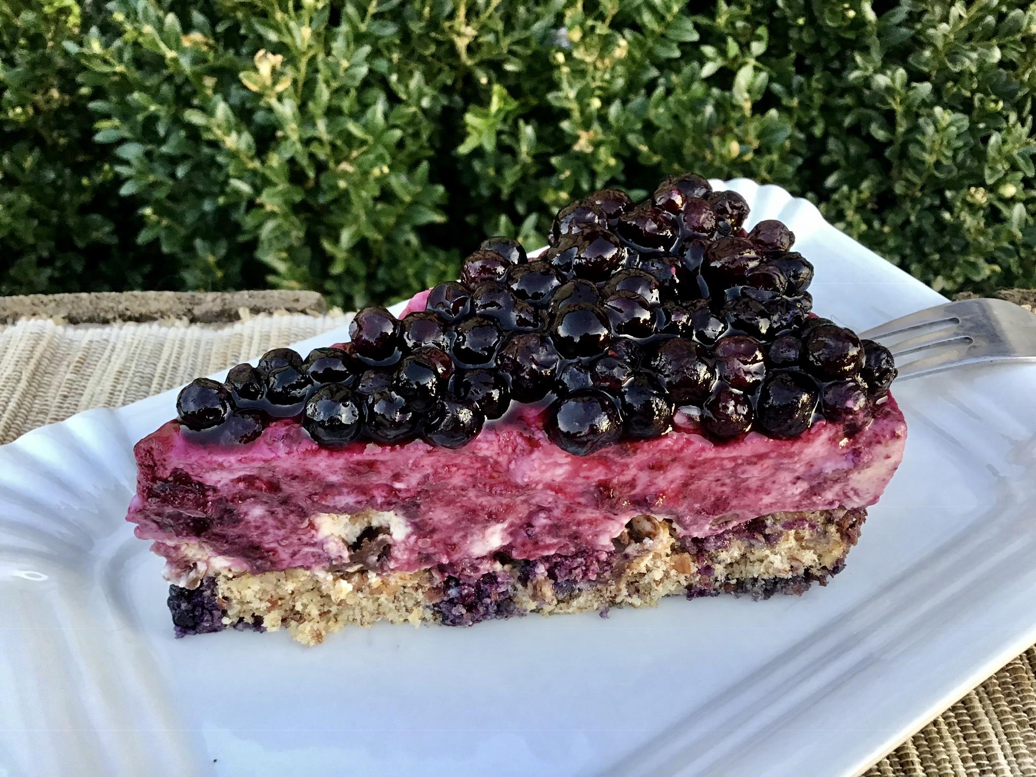 Heidelbeer- Hanuta- Torte