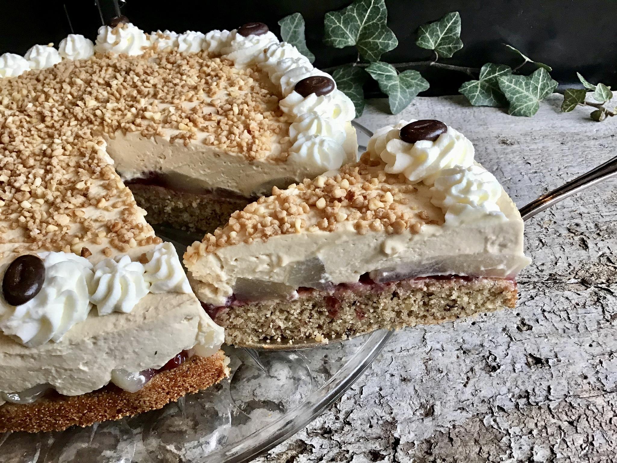 Birnen- Nuss- Torte mit Kaffeecreme