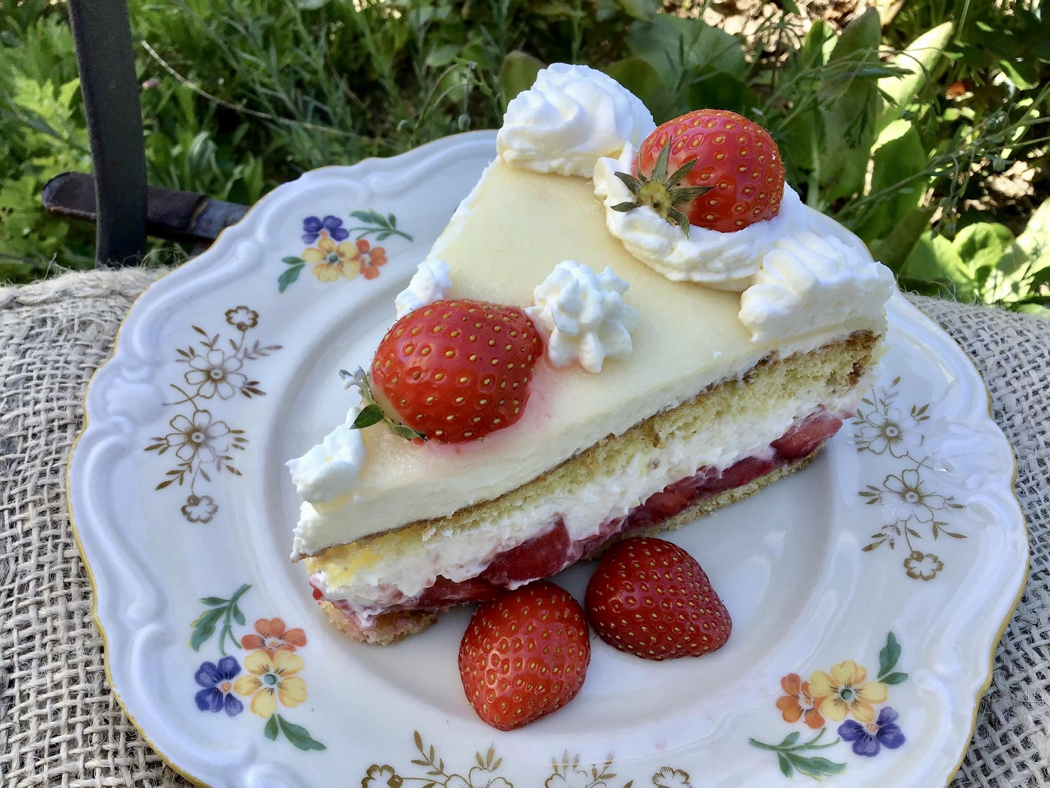 Erdbeertorte mit Marzipan
