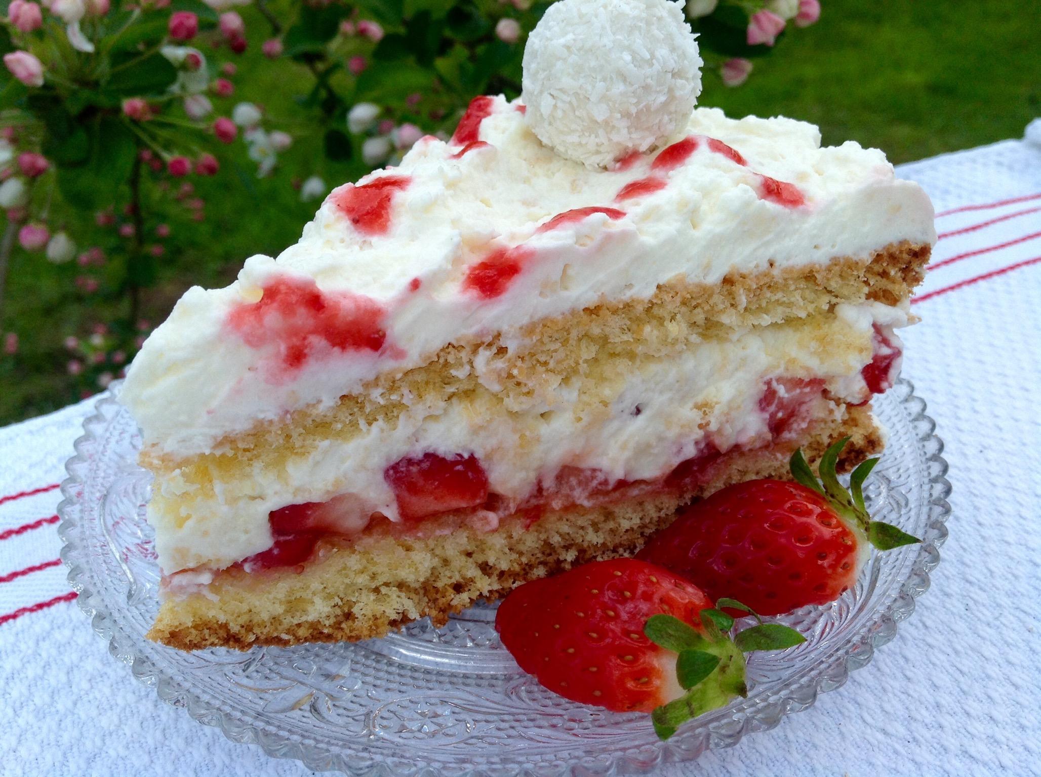 Erdbeertorte mit Raffaello