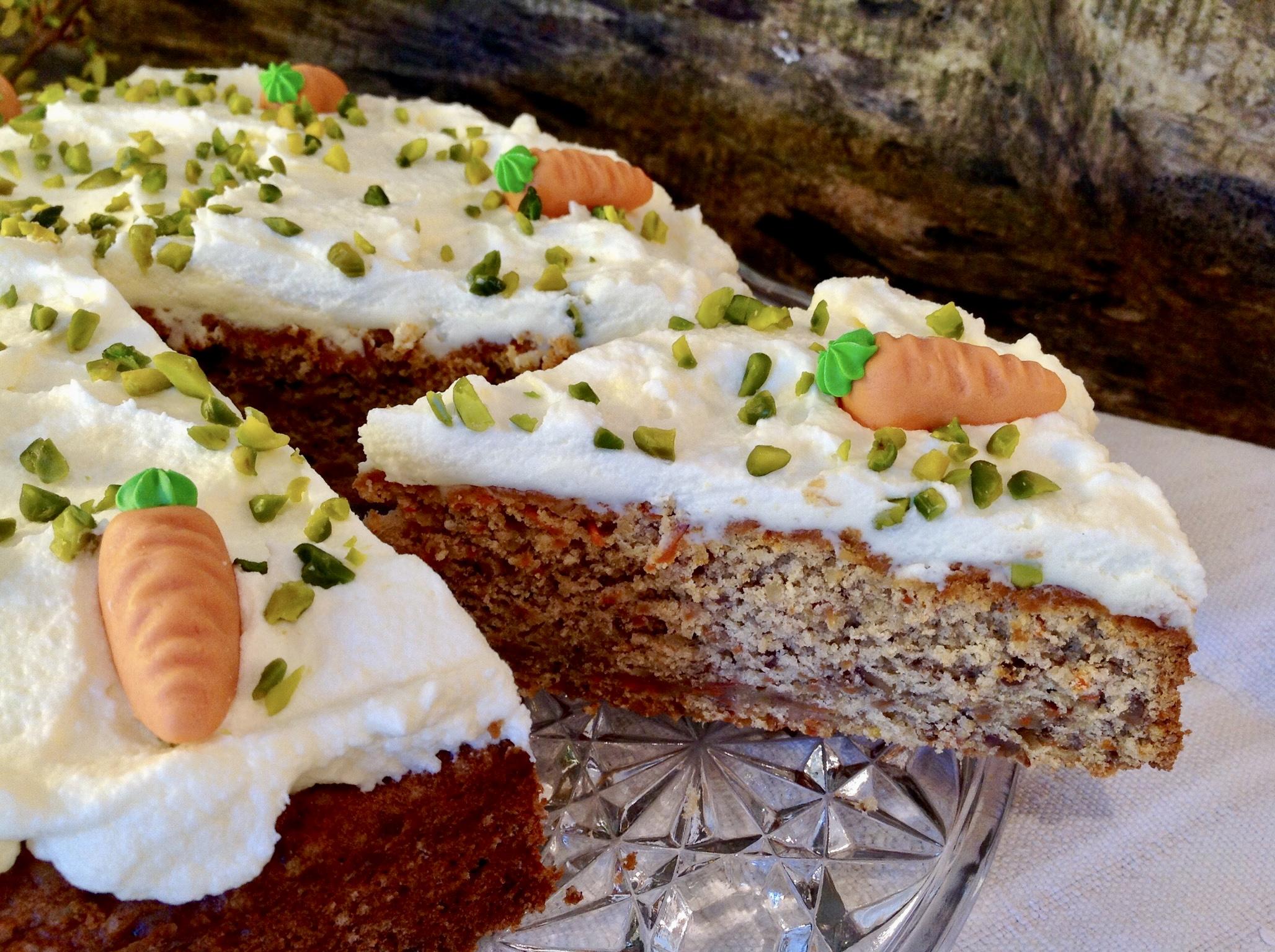 Möhren- Walnuss- Kuchen